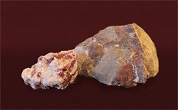 ヘルスウォーターの素材の一つである原石